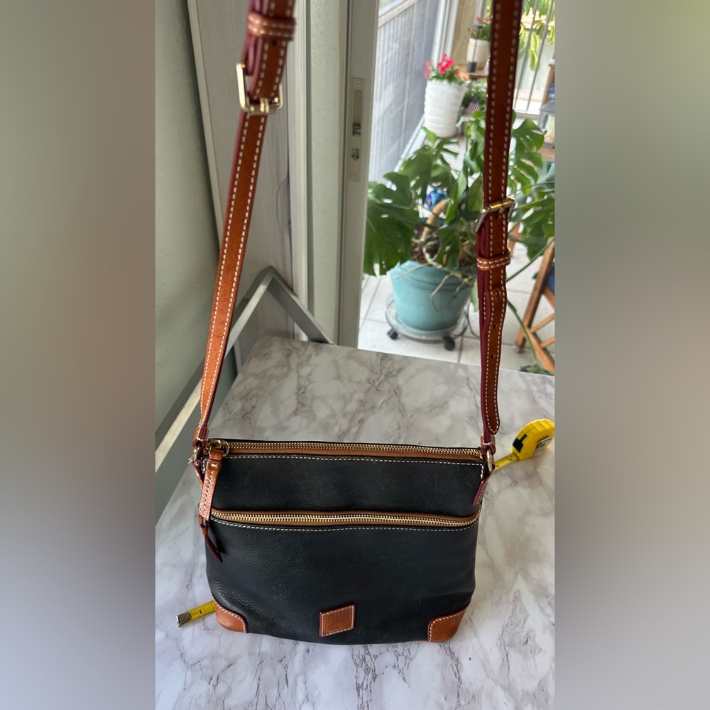 Dooney & Bourke Pebble GrainCrossbody